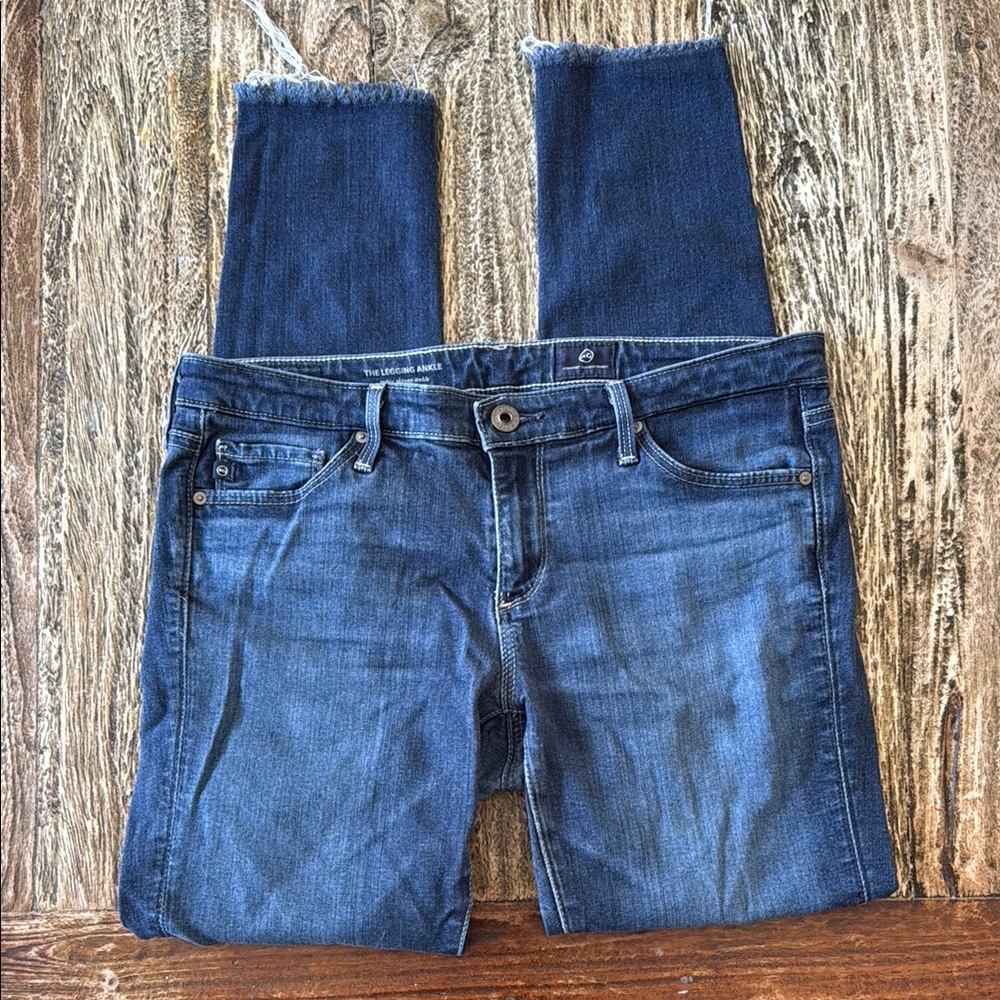 ✨ AG Adriano Goldschmied Dark Blue Ankle Crop Jeans✨